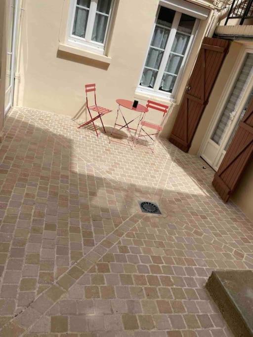 Appartement Le Bel Vue à Sens Extérieur photo