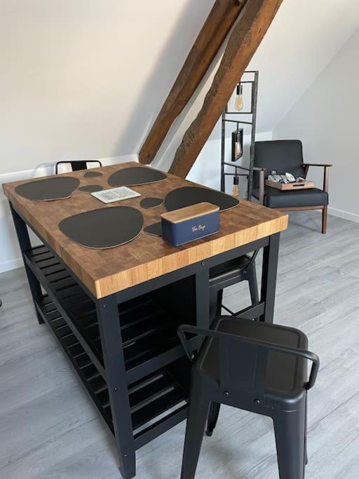 Appartement Le Bel Vue à Sens Extérieur photo